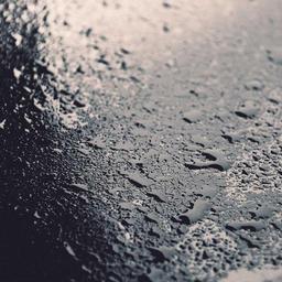 Refined Wooden Table thumbnail 2