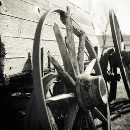 Sleek Metal Shoes thumbnail 2