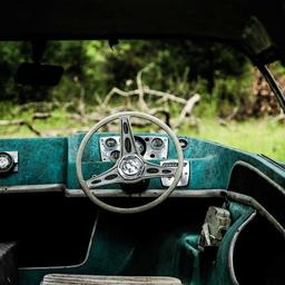 Elegant Bronze Car thumbnail 2