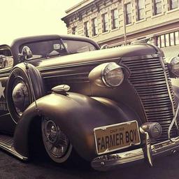 Small Metal Car thumbnail 1